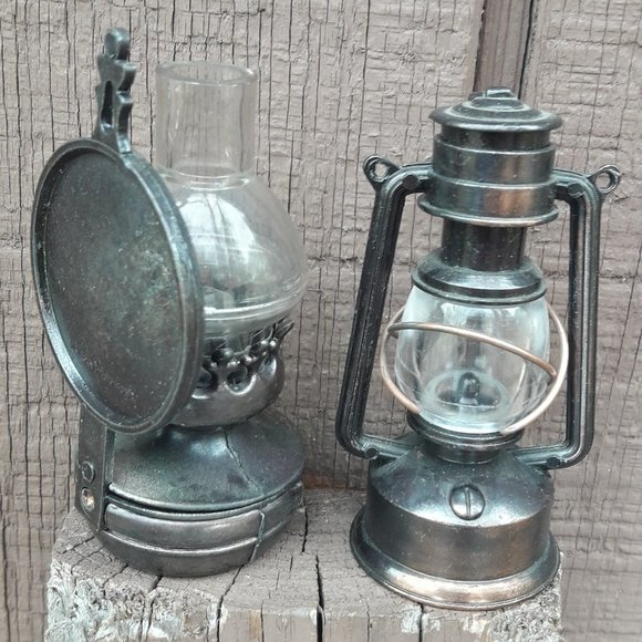 Mini Dollhouse Lanterns Cast Iron Pencil Sharpener Vintage Set of 2 Oil Lamps - Picture 3 of 10